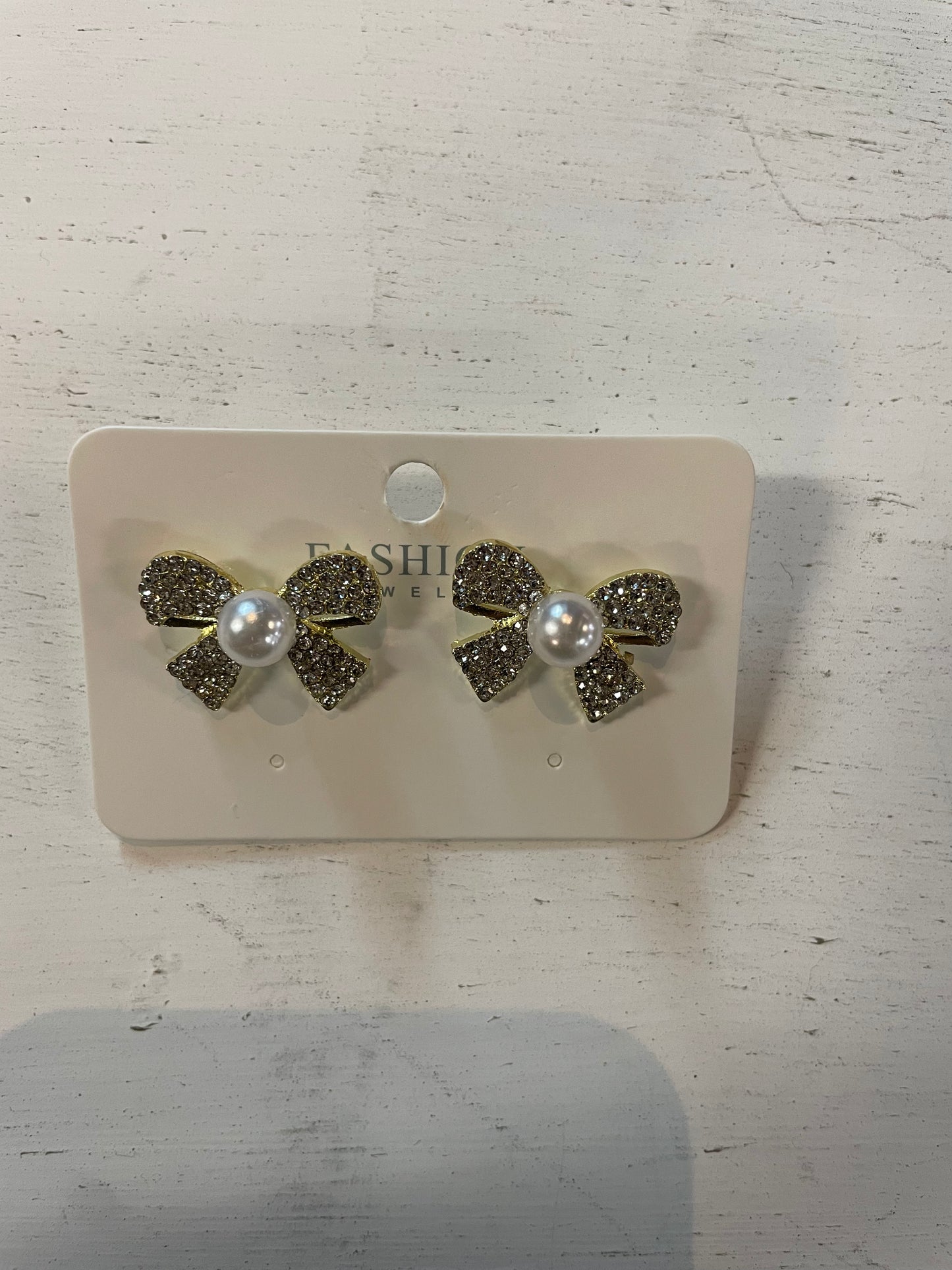 Bow Stud Pearl Earrings